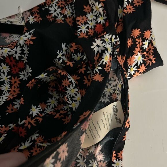 NEW Diane Von Furstenberg Zoie Black Floral Knot-Front Crop Top Blouse Size 2 - Picture 8 of 9